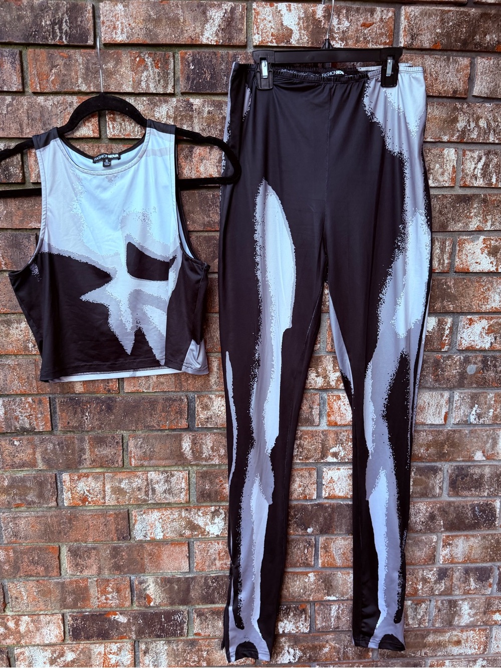 Fashion Nova Black & Light Gray High-Rise Performance Leggings - Women